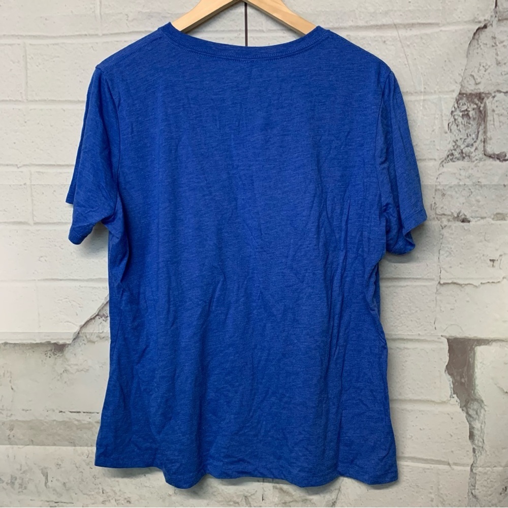Mama Bear Tee V-Neck - Picture 3 of 5